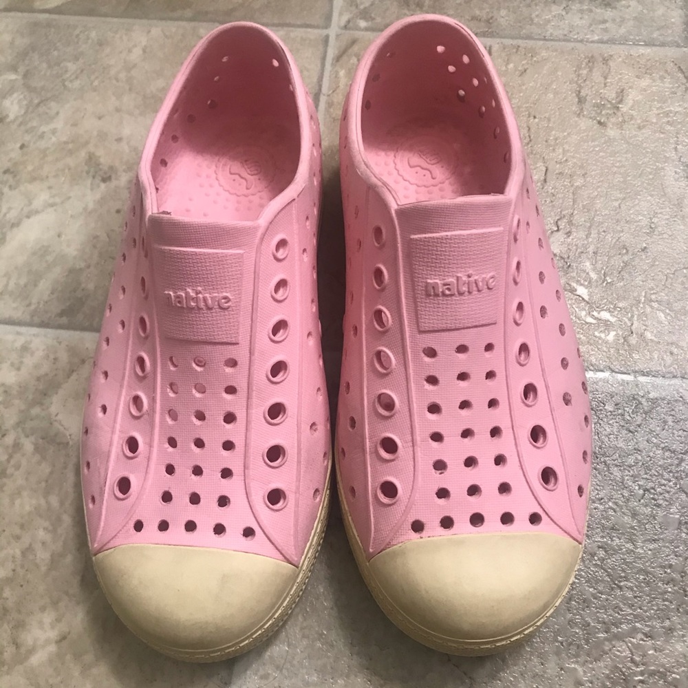 Natives size 12 light pink